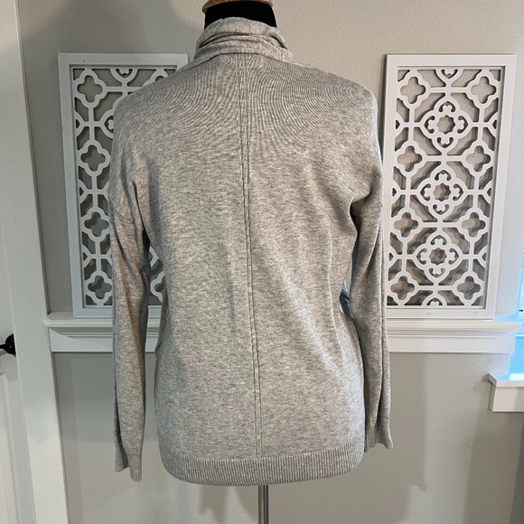 Gray Cardigan - Picture 5 of 8